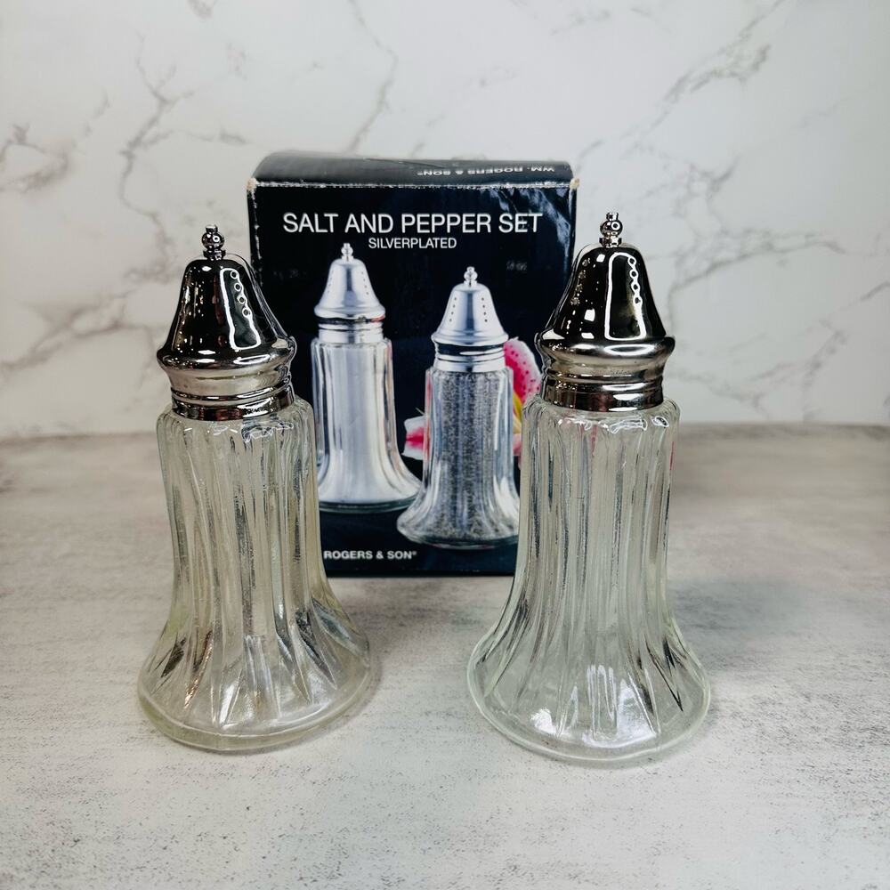 Vintage, WM. Rodgers & Son, Silverplated and Glass Salt and Pepper Set Kitchen - Picture 3 of 7